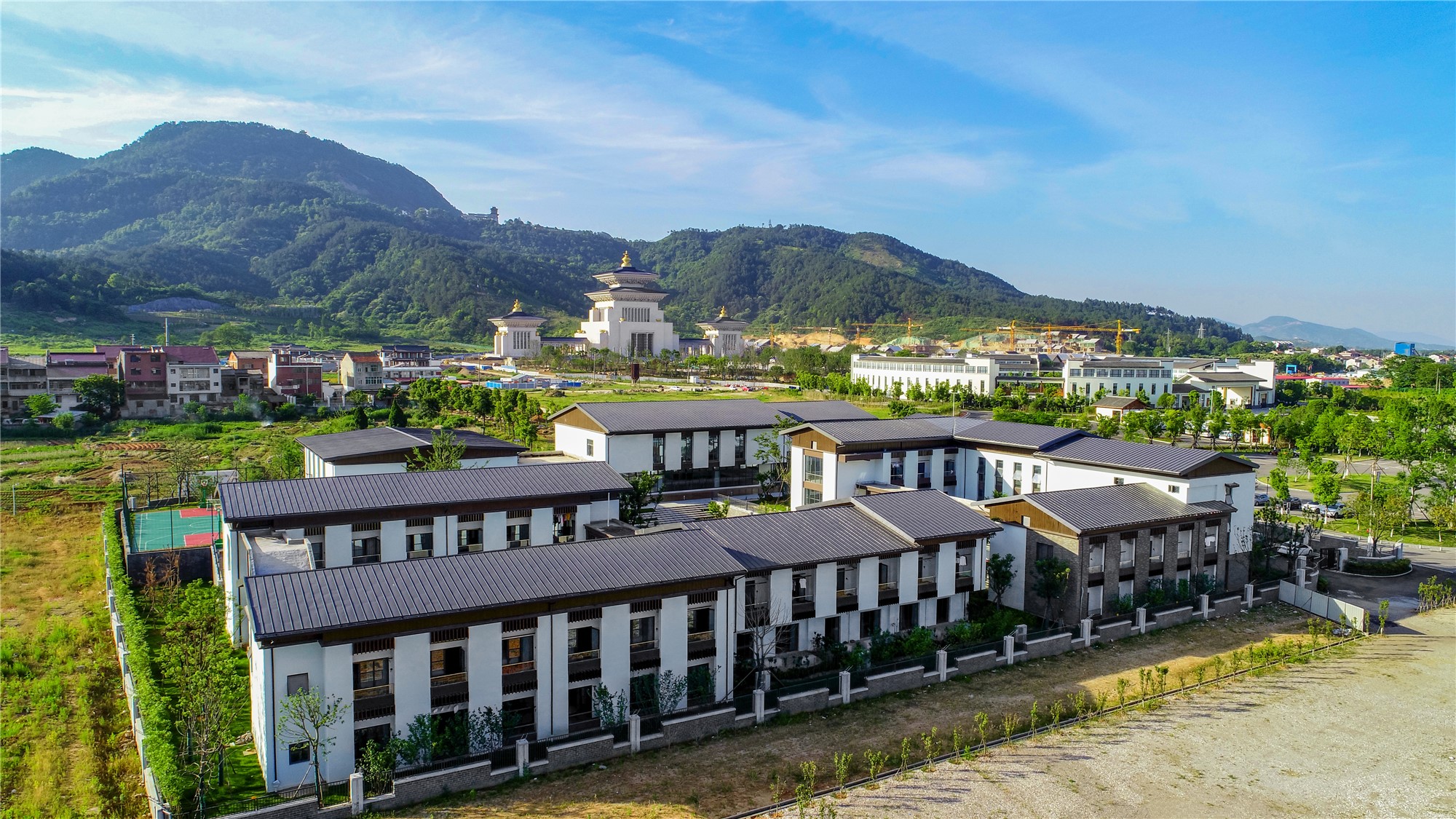 后勤服务中心 (2).JPG